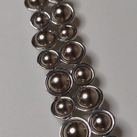 Silver Tone Heavy Metal Circle Bracelet - Picture 4 of 13